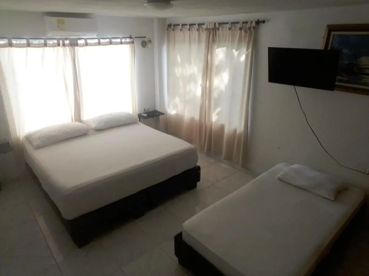 Hostal En La Avenida Malecon Cartagena 0*,