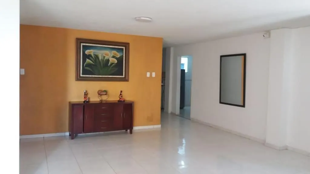 Hostal En La Avenida Malecon Cartagena Gæstehus