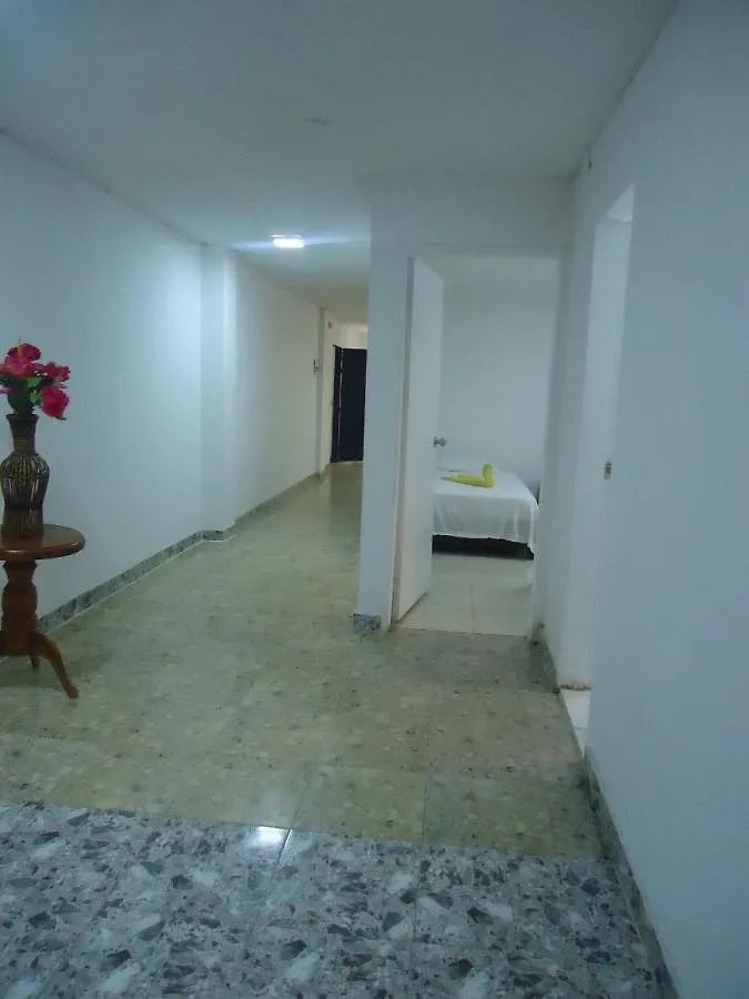 Hostal En La Avenida Malecon Cartagena Gæstehus