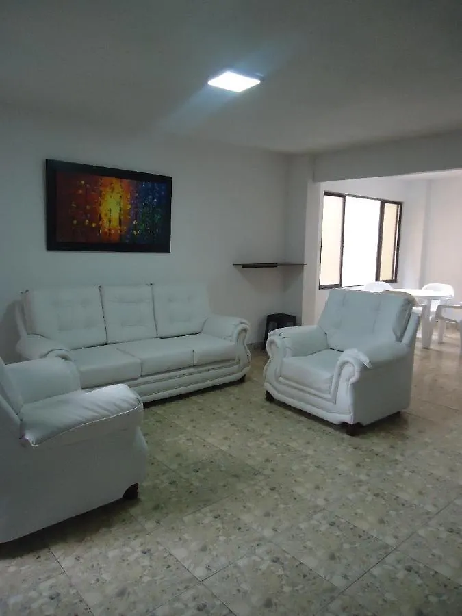 Hostal En La Avenida Malecon Cartagena Gæstehus
